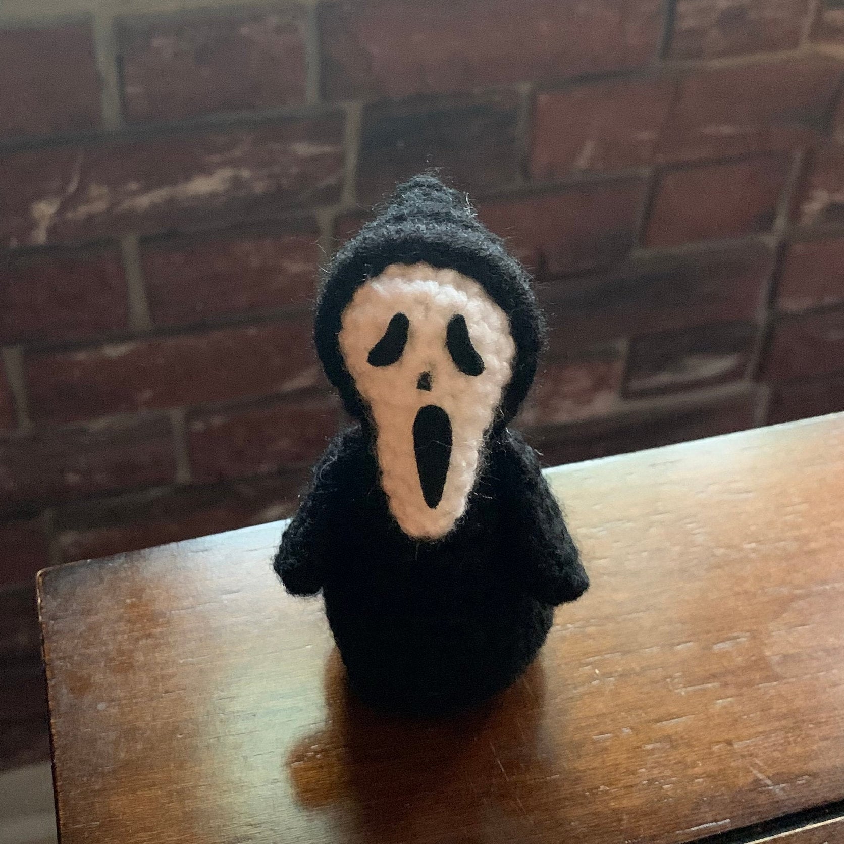 Cheap Halloween Ghost Movie Scream Character 23cm Fluorescent Plush Toys  Horror Ghost Face Plushie Soft P