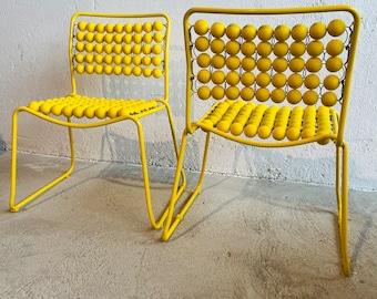 1 sur 2 incroyables chaises pop art/ Design unique/ Années 90