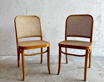 Set of 2 vintage 811 Prague chairs/ Design by Josef Hoffmann for Thonet/1980s