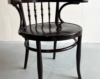 Vintage Thonet Chair/ Early model/ Mahogany Color/1930s