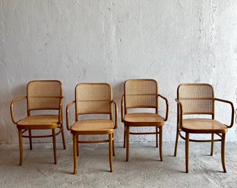 1 sur 4 chaises Prague vintage / Design par Josef Hoffmann pour Thonet / Entièrement restauré / Années 1970