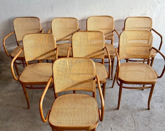 1 des 8 chaises Prague vintage / Design de Josef Hoffmann pour Thonet / Entièrement restaurée / années 1970