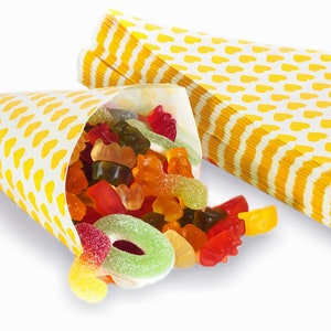 50 candy cone bags, paper cone bags, paper bags, gift bags in different colors and sizes image 7