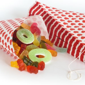 50 candy cone bags, paper cone bags, paper bags, gift bags in different colors and sizes image 6