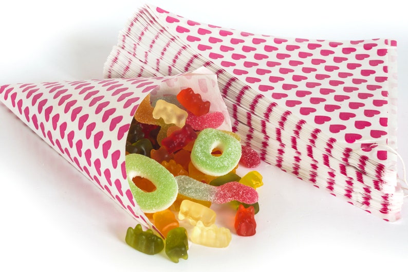 50 candy cone bags, paper cone bags, paper bags, gift bags in different colors and sizes image 2