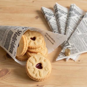 50 Spitztüten "Leipziger Neueste Nachrichten", Pommestüten, Papiertüten, Papierspitztüten mit Innenfolie, fettdicht für ca. 150 g