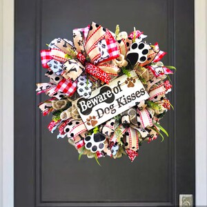 Dog lovers wreath,dog welcome wreath, everyday wreath for dog owners,summer wreath,dog bone wreath,beware of dog kisses