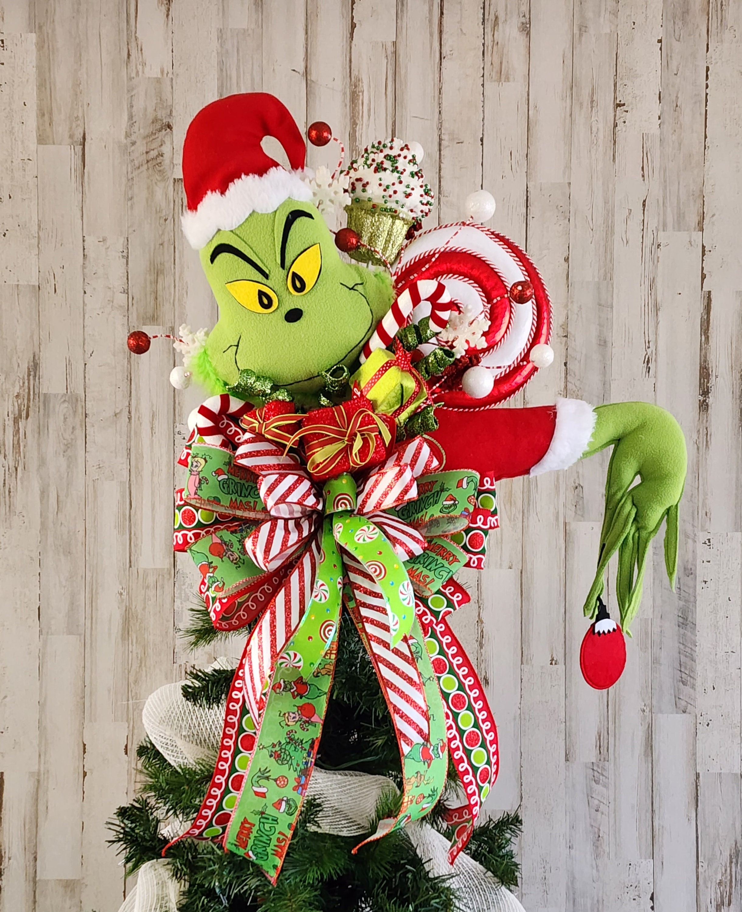 Red grinch face straw topper