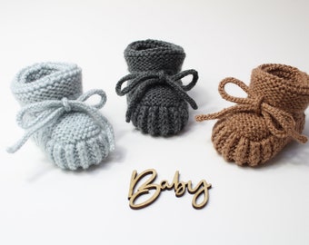 Hand Knitted baby booties, Baby footwear, Premature baby boots, Gender Neutral, Birth Announcement, Baby gift, Pram shoes