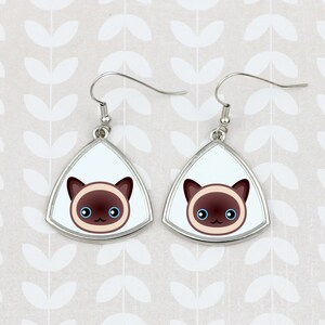 Earrings with a geometric cat, Siamese, Hanging earrings with graphics, Hypoallergenic metal, Jewelry with cats, Cat person gift