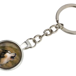 Alaskan Malamute Keyring with a photo of a dog, Customizable keychain for pet lovers, Your photo, Handmade