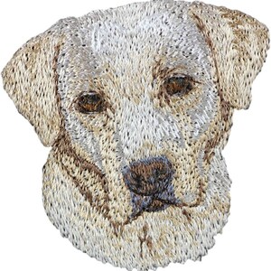 Puede incluir: Parche bordado con la cabeza de un perro. El perro tiene pelo marrón y blanco, con la nariz marrón y los ojos negros. El parche es perfecto para añadir un toque de personalidad a la ropa, los bolsos u otros accesorios.