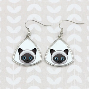 Earrings with a geometric cat, Himalayan, Hanging earrings with graphics, Hypoallergenic metal, Jewelry with cats, Cat person gift