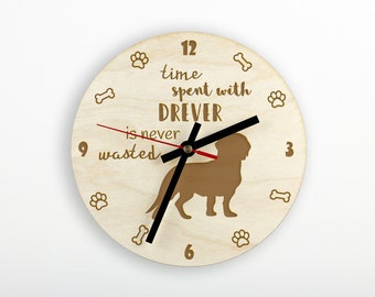 Drever A clock with a dog, wooden clock, wall clock for dog lovers, desk and shelf clock. Custom, high quality engraving