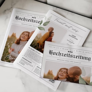 Könnte beinhalten: Mehrere Hochzeitsanzeigen-Zeitungen mit Fotos eines Paares. Die Schlagzeilen lauten "Hochzeitszeitung" und "Breaking News: Wir Sagen Ja!". Die Zeitungen haben ein Vintage-Zeitungsdesign in Schwarz und Weiß.
