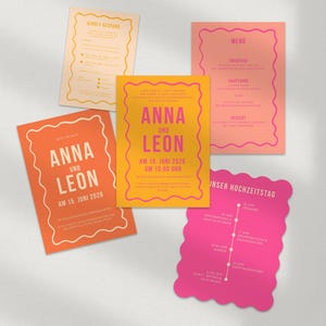 Könnte beinhalten: Eine Sammlung farbenfroher Hochzeitspapeterie, darunter Einladungen, Menüs und Antwortkarten. Die Designs zeigen eine lebendige Palette aus Orange, Pink und Gelb mit dekorativen Rändern und Text. Der Text enthält die Namen "ANNA UND LEON" und das Datum "AM 15. JUNI 2026".