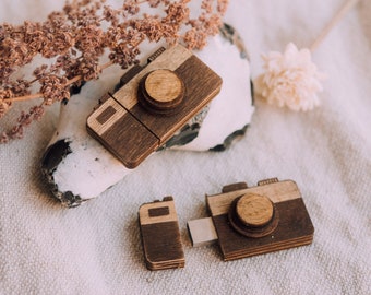 Wooden USB in the shape of a camera 16GB - 256GB 3.0, Custom USB, wedding USB