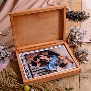 Wooden photo box for 15x23 cm prints , 6x9 photo box, personalized, wooden keepsake, wooden box, zdjęcie 3