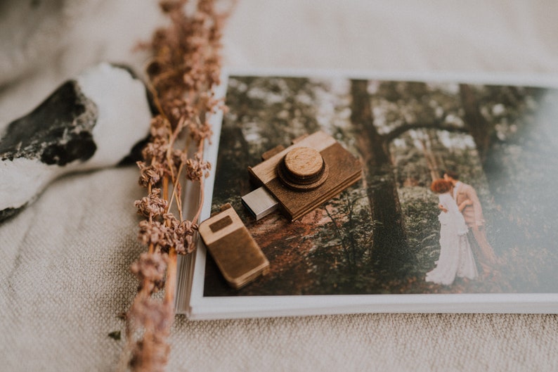 Wooden USB in the shape of a camera 16GB 256GB 3.0, Custom USB, wedding USB image 9