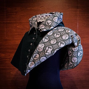 Medieval liripipe hood from the 14th century made of wool and printed cotton lining
