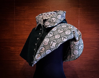 Medieval liripipe hood from the 14th century made of wool and printed cotton lining