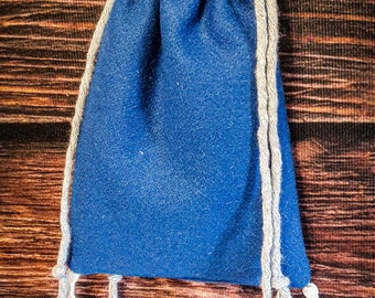 Medieval drawstring purse, alms purse, machine sewn. Made of wool and lined with linen.