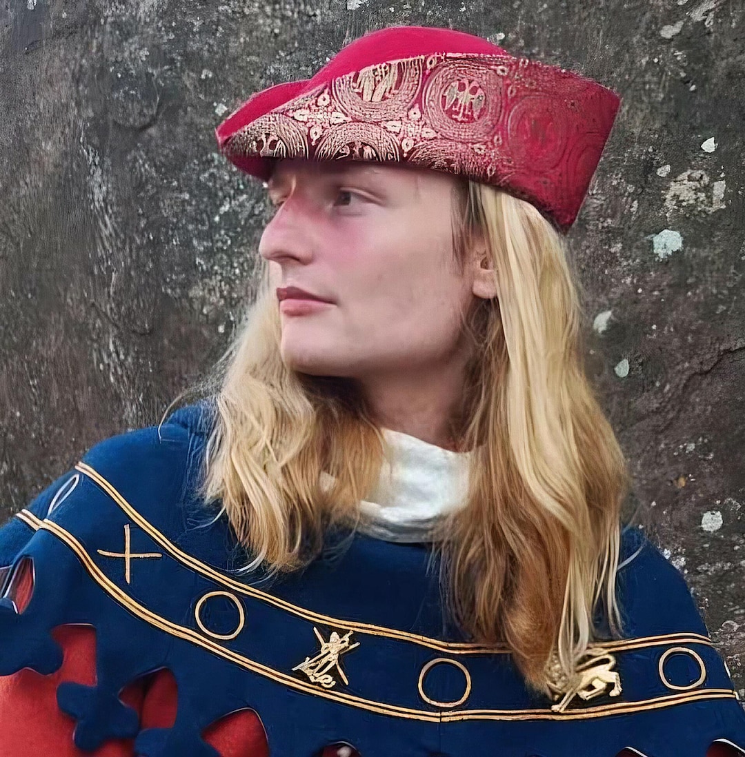Bycocket, Medieval Wool Felt Cap With Lined Brim in Historical Brocade ...