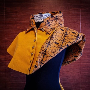 Medieval liripipe hood from the 14th century made of wool and printed cotton lining