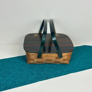 VTG Refurbished Hand-painted Shallow Picnic Basket & Vinyl Runner