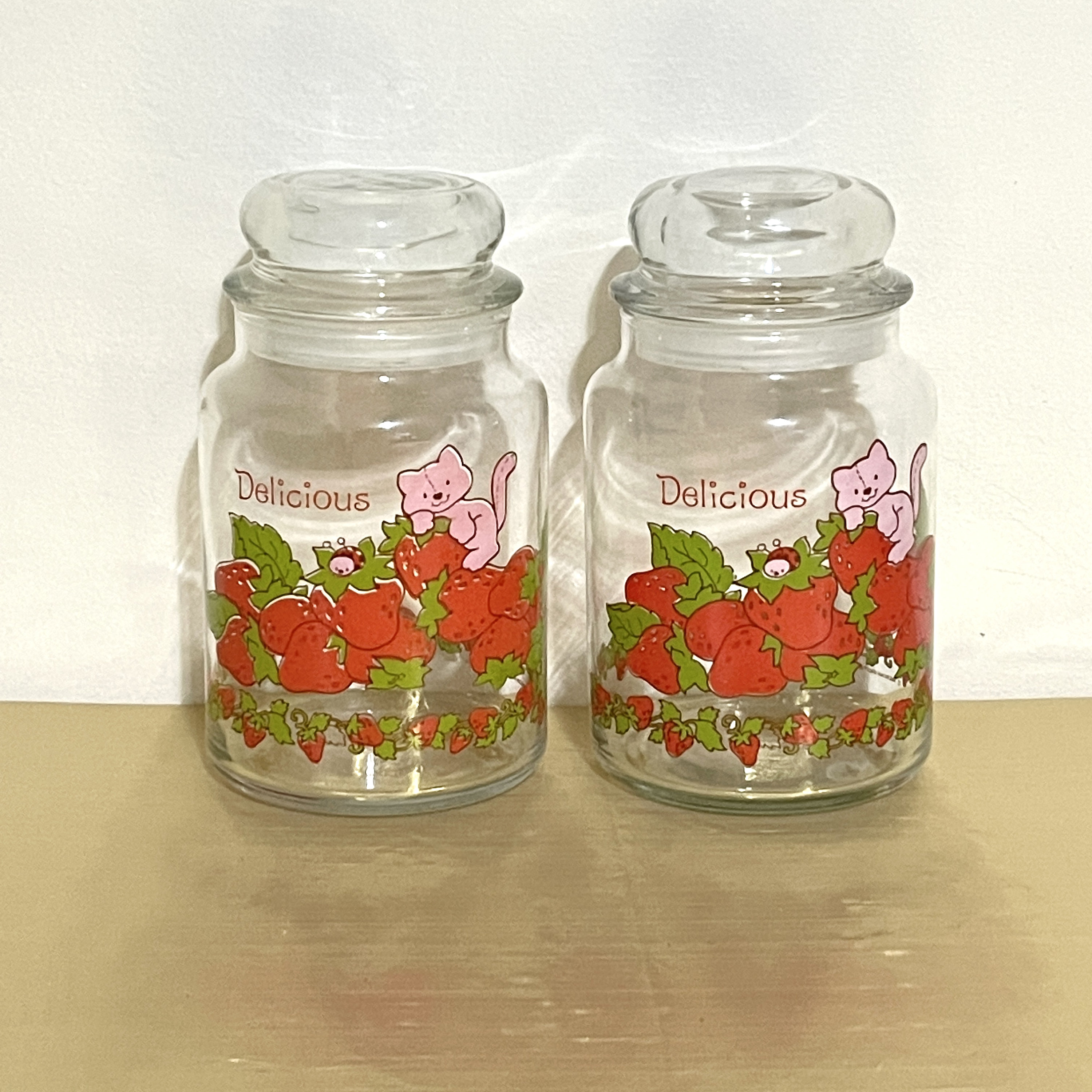 Strawberry Jars for sale Only 2 left at 70