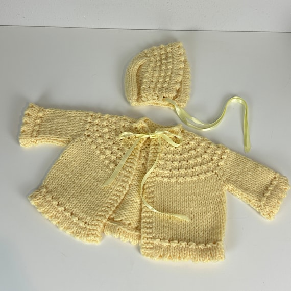 VTG Hand-knit Baby Yellow Sweater Bonnet Set, 197… - image 1