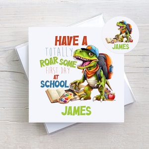 Carte personnalisée, carte premier jour à l'école, carte dinosaure pour garçon et fille, petit-fils, petite-fille, fils, fille, avec option badge
