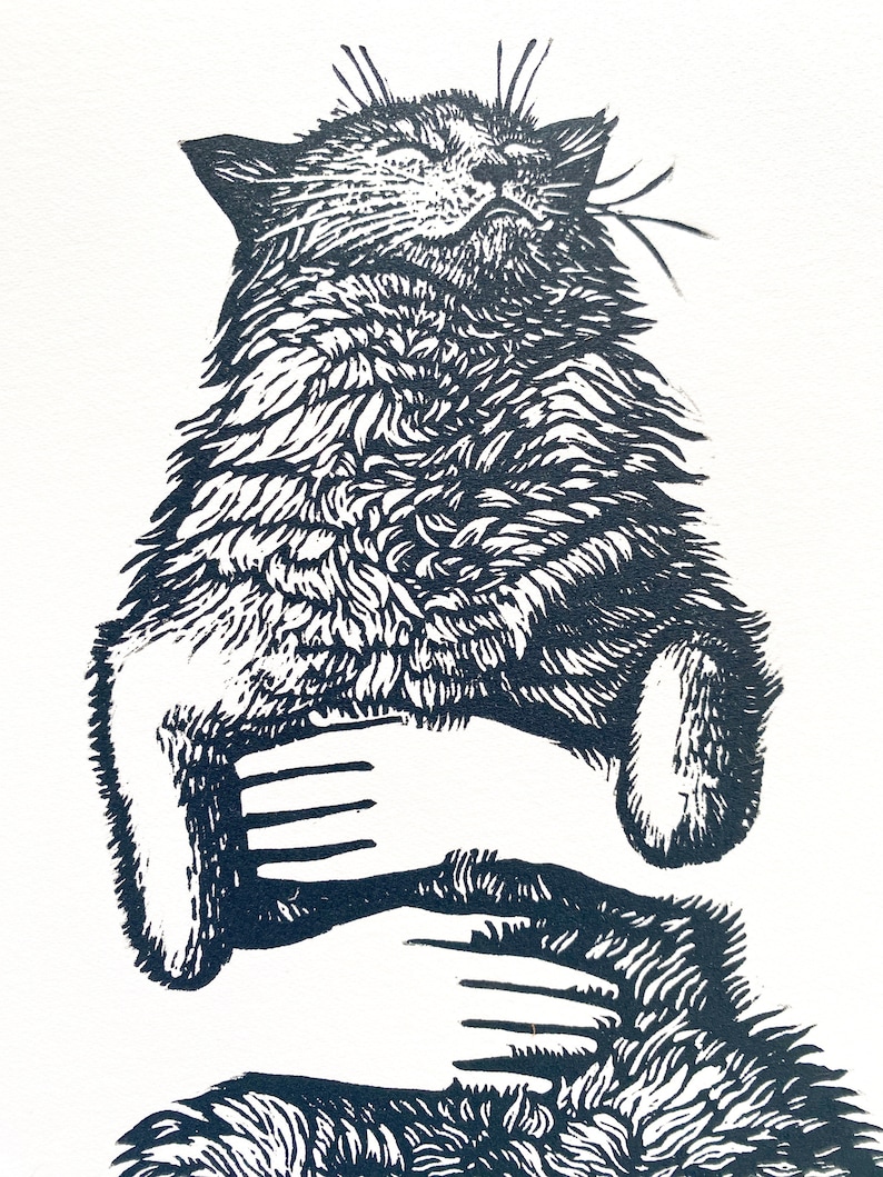 Happy Kitty originele handgemaakte linosnede print in houtskoolinkt op Fabriano Rosaspina White printpapier afbeelding 2