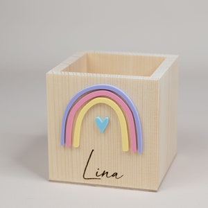 Personalisierter Stiftebecher aus Holz , Stiftehalter Regenbogen , Einschulung Geschenk,Schulkind Bild 8