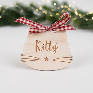 Personalized Christmas tree ornament for pets – gift for dog or cat – wooden Christmas tree decoration with name image 3
