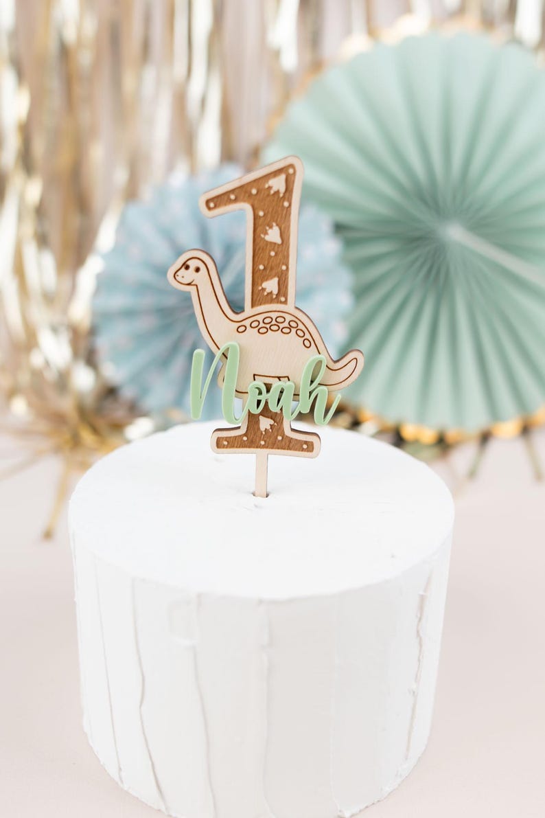 Cake topper Dino , Tortendeko erster Geburtstag, Personalisierte Tortenstecker, Kindergeburtstag Tischdeko