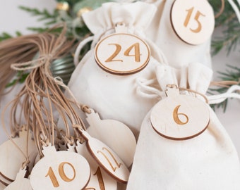 24 Gravierte Holzzahlen Für Adventskalender , Adventskalender Zahlen , Adventskalender Zahlenanhänger, Adventskalender Zahlen Anhänger 1-24