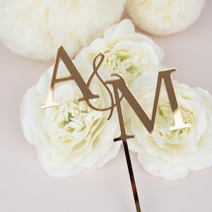 Adorno para tarta de boda con iniciales doradas, adornos para tarta, iniciales de boda, decoración para tarta de boda, tarta de boda con letras, doble inicial