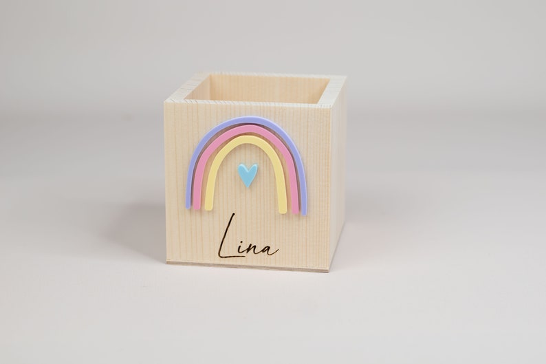 Personalisierter Stiftebecher aus Holz , Stiftehalter Regenbogen , Einschulung Geschenk,Schulkind 1 Variant