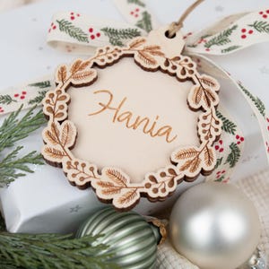 Weihnachtsbaum-Anhänger, Weihnachtsgeschenk Oma Opa,  Personalisierte Holzanhänger mit Namen, Weihnachtskugel aus Holz, Geschenke für Kinder
