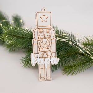 Personalisierte Nussknacker Weihnachtsbaumschmuck ,  Weihnachtskugel, Weihnachtsbaum-Anhänger aus Acryl , Holzanhänger mit Namen