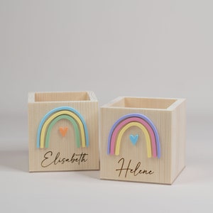 Personalisierter Stiftebecher aus Holz , Stiftehalter Regenbogen , Einschulung Geschenk,Schulkind Bild 9