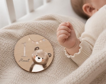 Personalized wooden baby milestone cards with woodland animals, gift for birth & baby shower, milestones My First Year