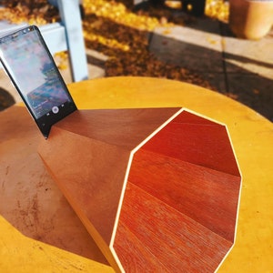 Wooden Phone Speaker // Non-Electric docking station // Acoustic Wood Amplifier // Passive Speaker image 2