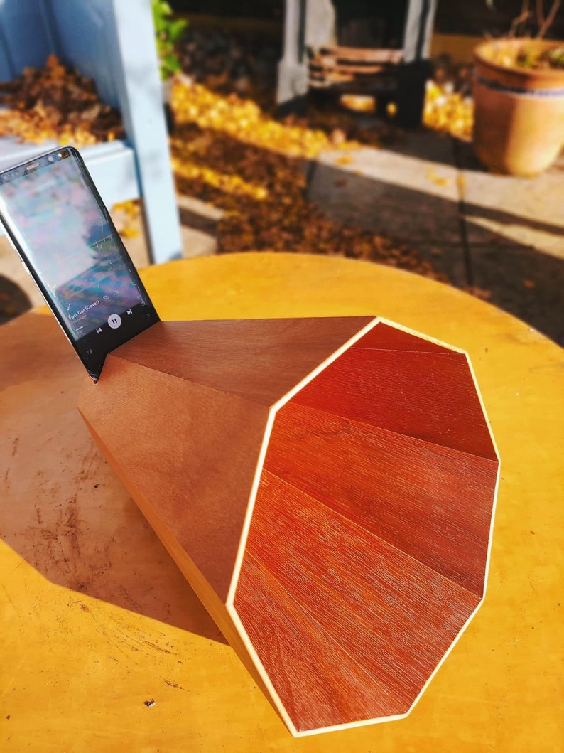 Wooden Phone Speaker // Non-Electric docking station // Acoustic Wood Amplifier // Passive Speaker image 2