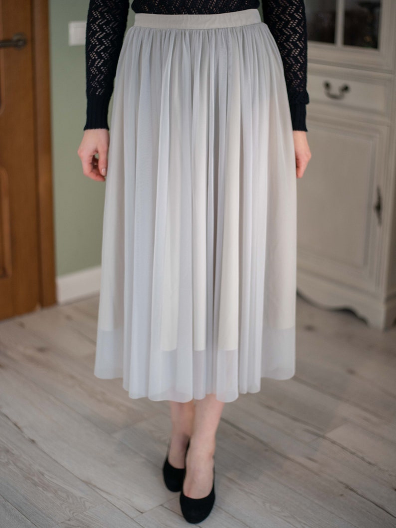 Light gray tutu midi tulle skirt image 2