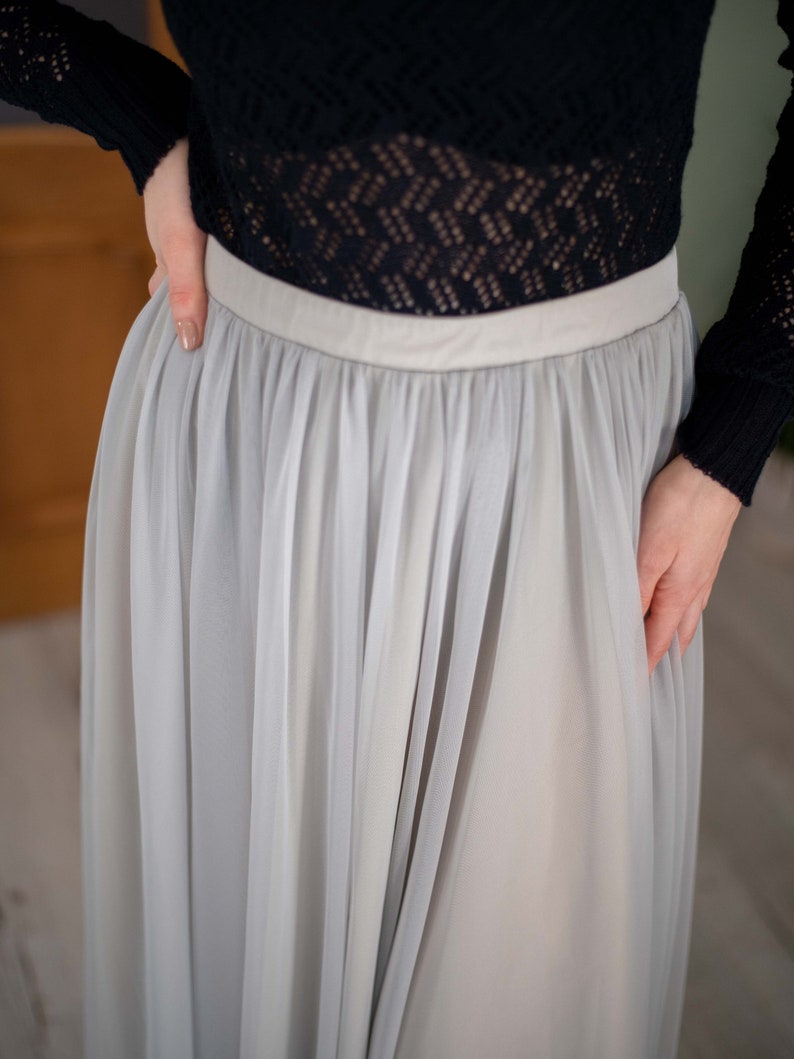 Light gray tutu midi tulle skirt image 3