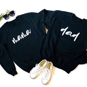 Mama & Dad NO BOX Collection Crew Sweater in zwart