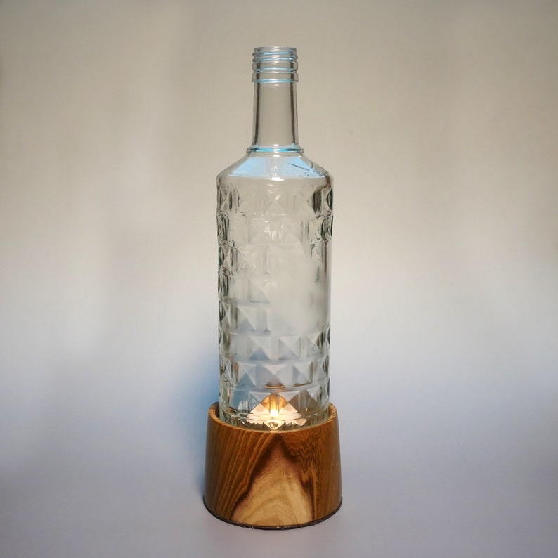 Vodka Flasche als Windlicht mit Sockel Etsy.de