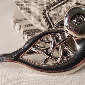 Neiman Marcus Silver toned Bird Sweater Clip - Marked Neiman Marcus, Vintage Classic Neiman Marcus Designer Clip + FREE SHIPPING!